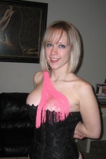 , 25  female escort, salina